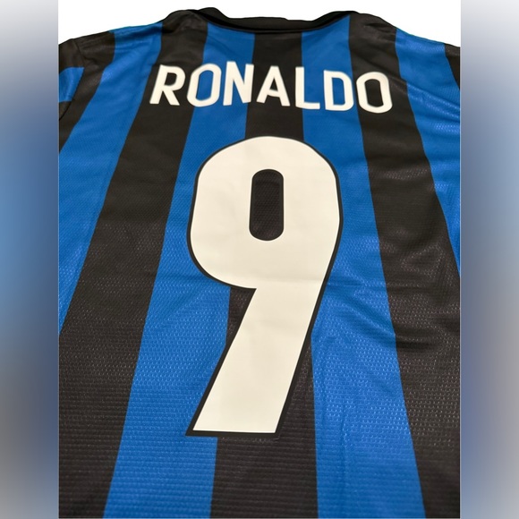 INTER MILAN 98-99 RONALDO #9 HOME RETRO JERSEY - Picture 6 of 7